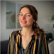 Lycéenne pétillante, étudiante en spécialité anglaise, offre cours particuliers pour enfants